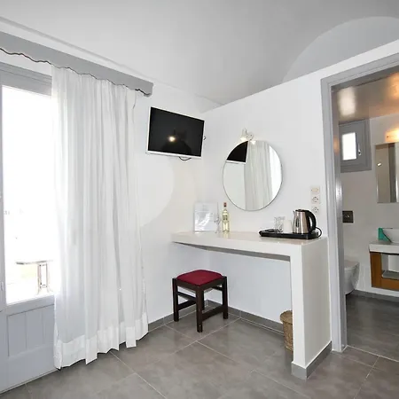 Anessis Fira (Santorini)