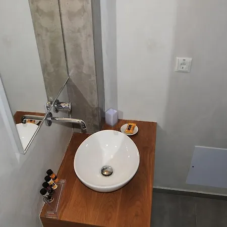 Anessis Aparthotel