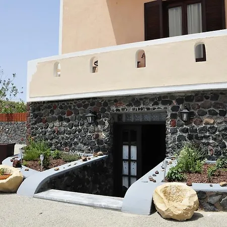 Anessis Aparthotel