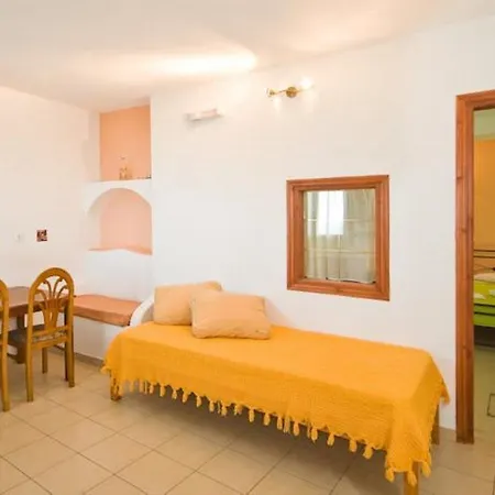 Anessis 3* Fira (Santorini)