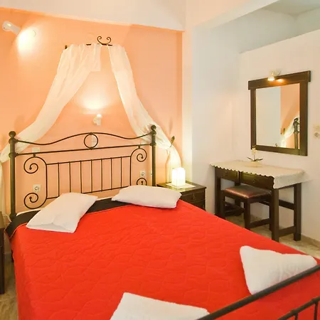 Anessis Aparthotel 3*